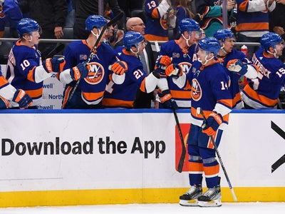 New York Islanders at Washington Capitals odds, picks and predictions