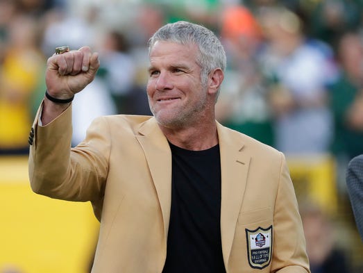 Brett Favre shows off his Pro Football Hall of Fame