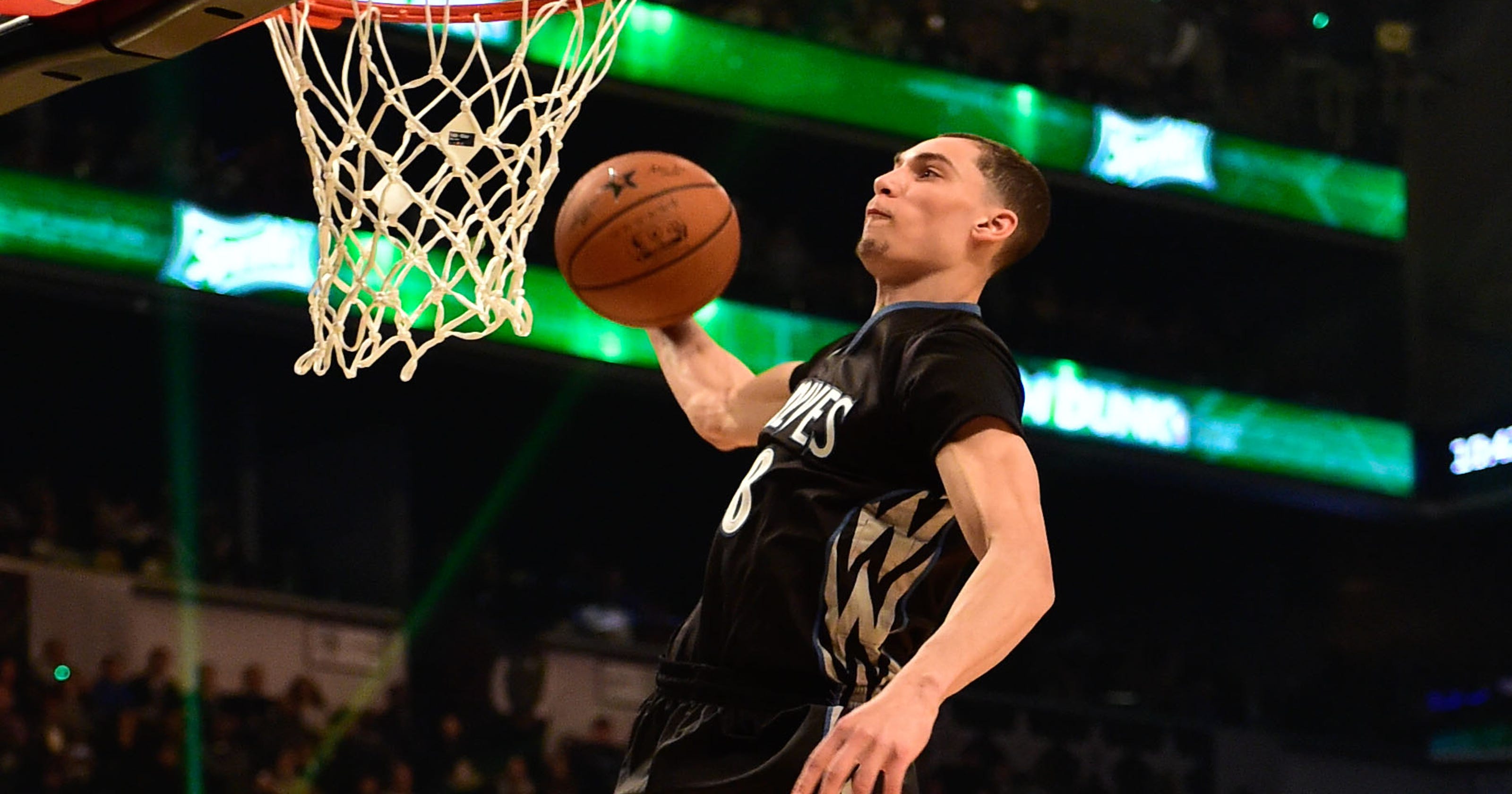 Zach LaVine runs away with slam dunk contest