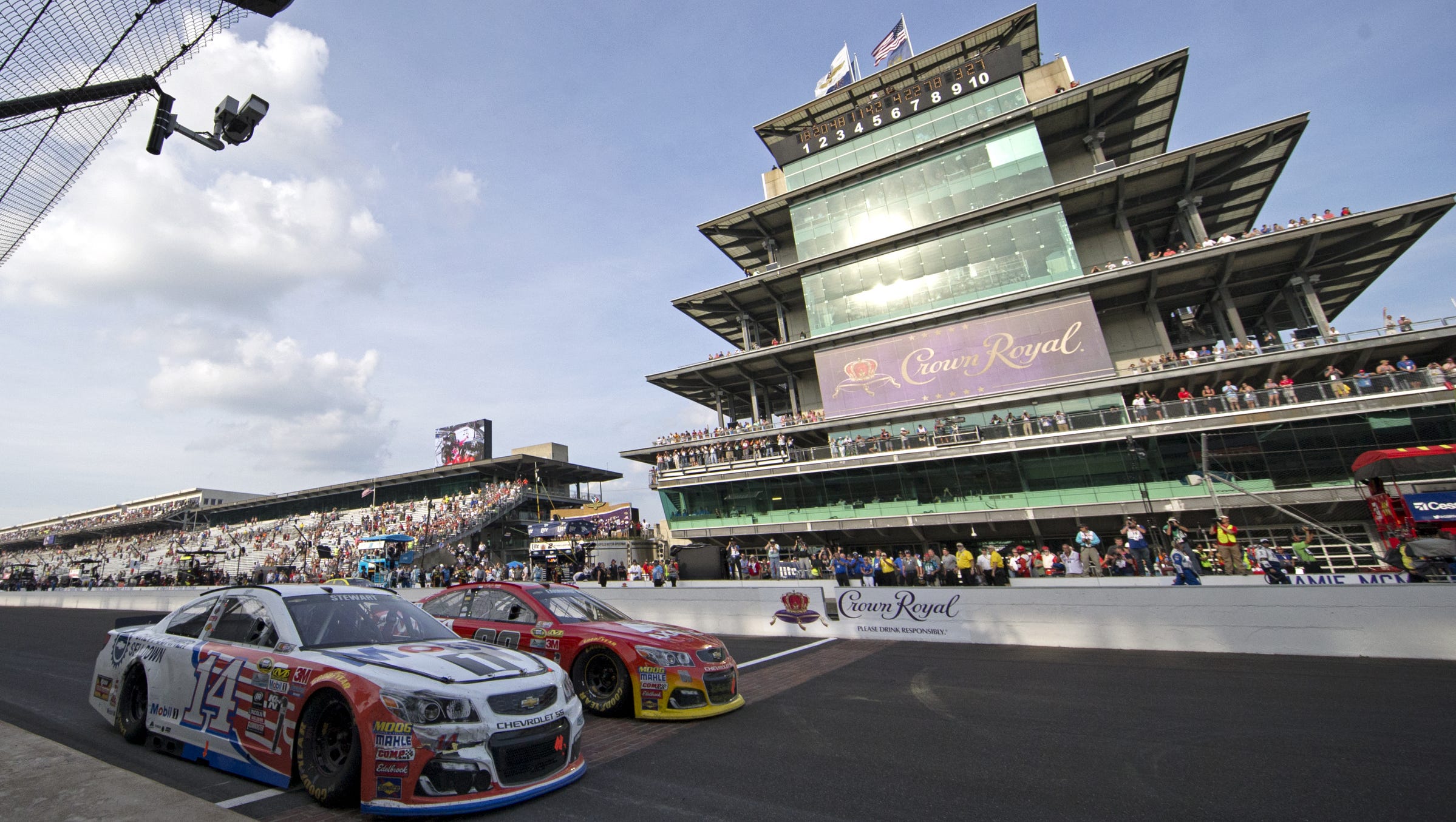 NASCAR moves Brickyard 400 to September starting in '18