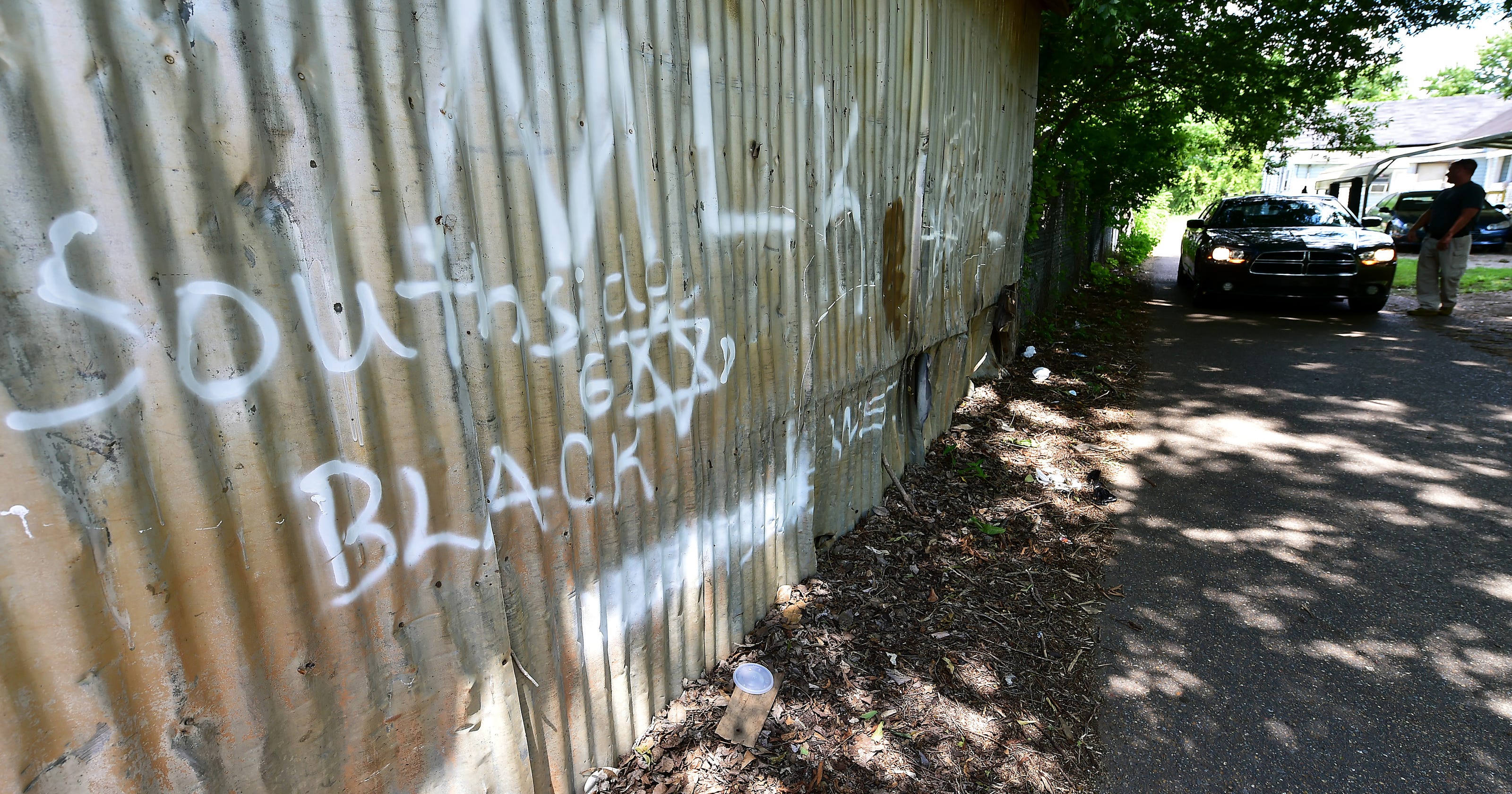 Officials vow war against MS gangs