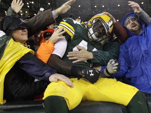 Green Bay Packers running back James Starks celebrates