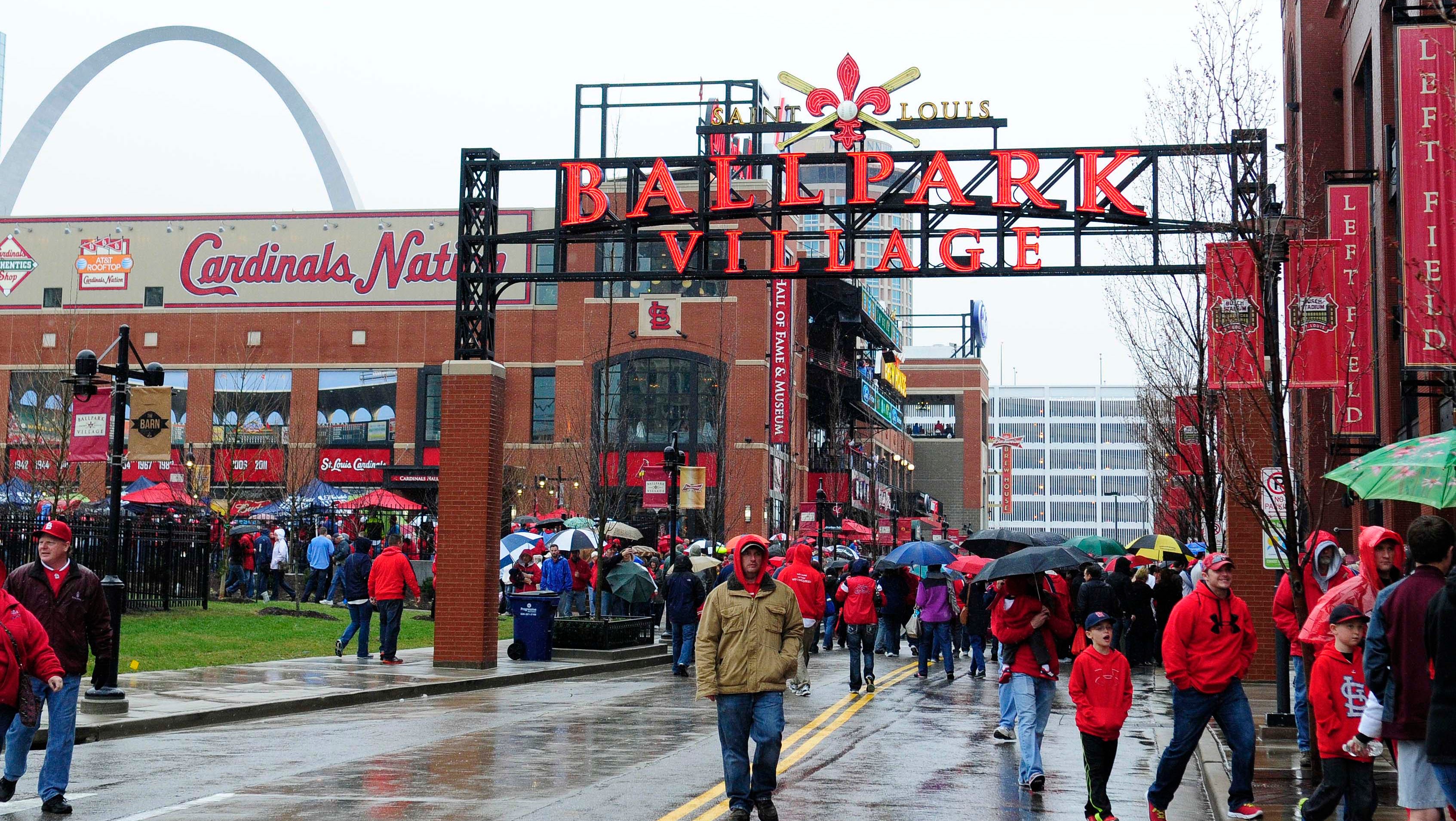 Cubs lose first instant replay challenge