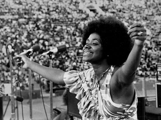 Carla Thomas at Wattstax, a benefit concert organized by Stax Records to commemorate the seventh anniversary of the 1965 riots in the African-American community of Watts, Los Angeles. The concert took place at the Los Angeles Memorial Coliseum on August 20, 1972.