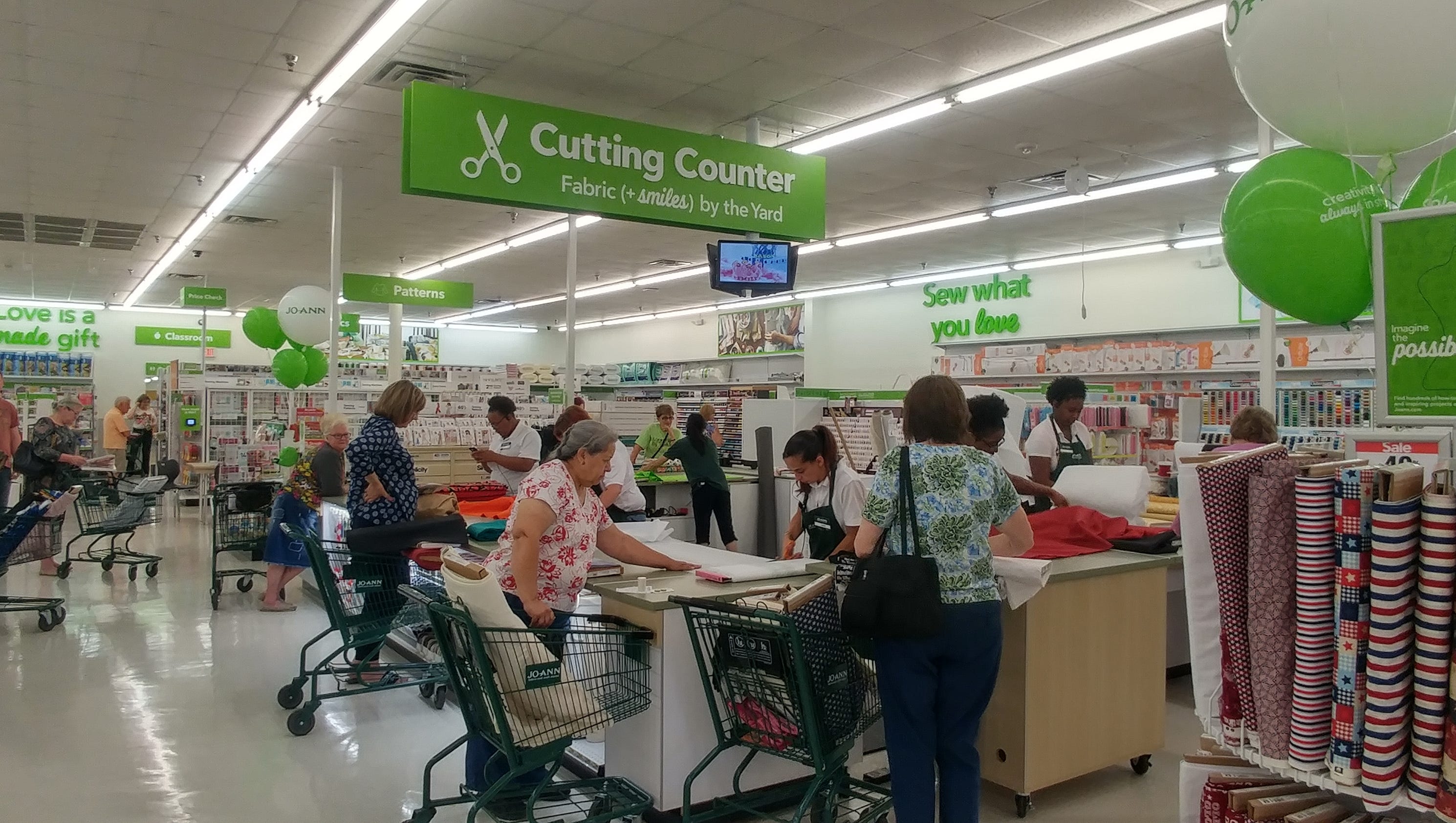 JoAnn Fabric opens in former Hancock location JoAnn Fabric opens in former Hancock location on Joann Fabrics id=82423