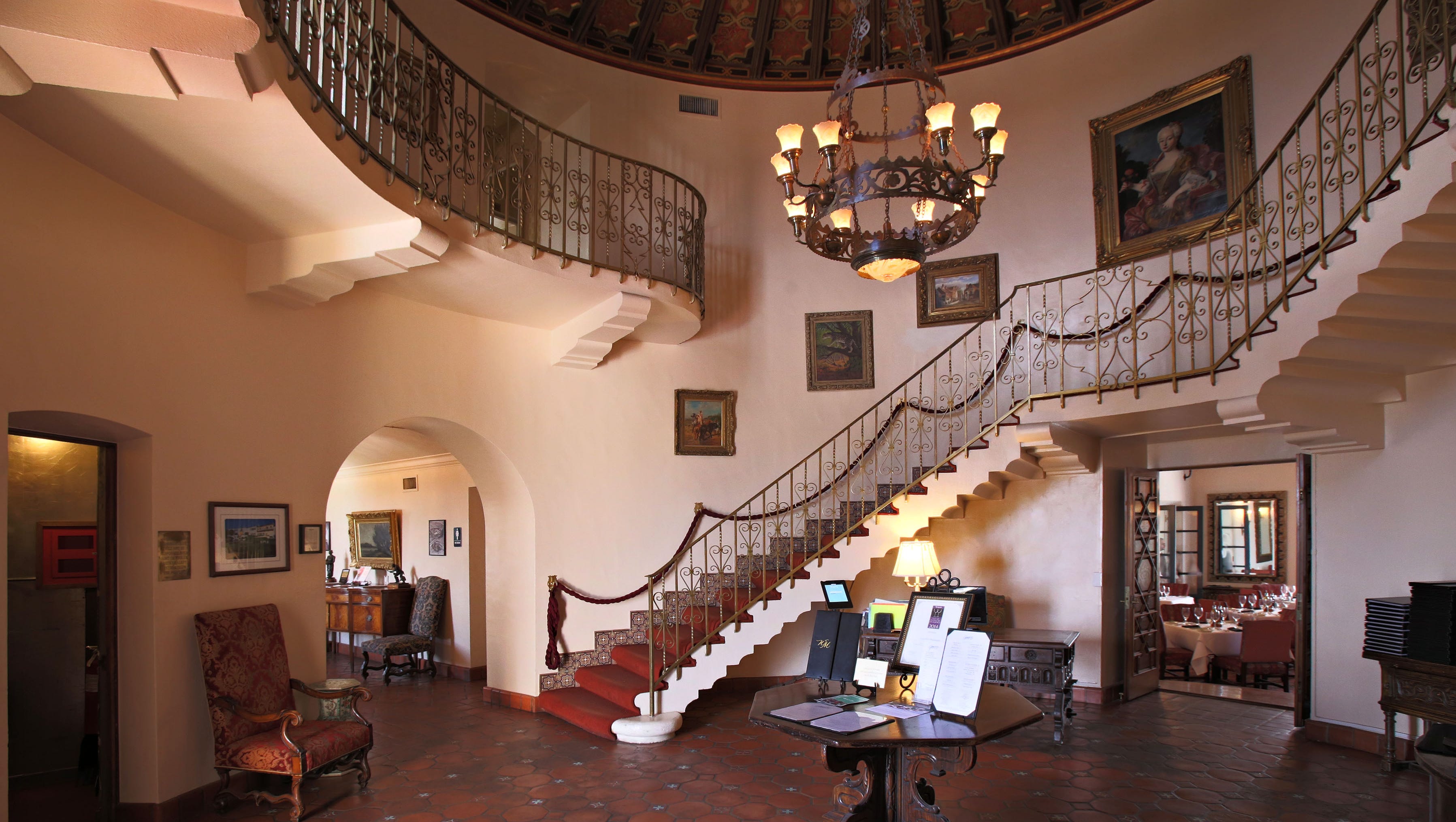 Why do Phoenix weather forecasts cite Wrigley Mansion?