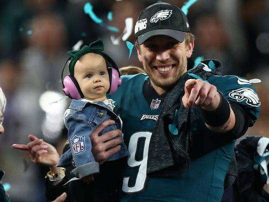 Livesteam: Eagles fans celebrate victory in Philadelphia