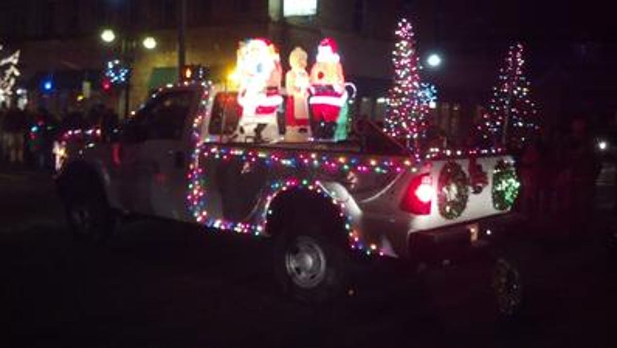 Eaton Rapids Christmas Parade 2022 Float For Teen Killed In Traffic-Stop Shooting Denied