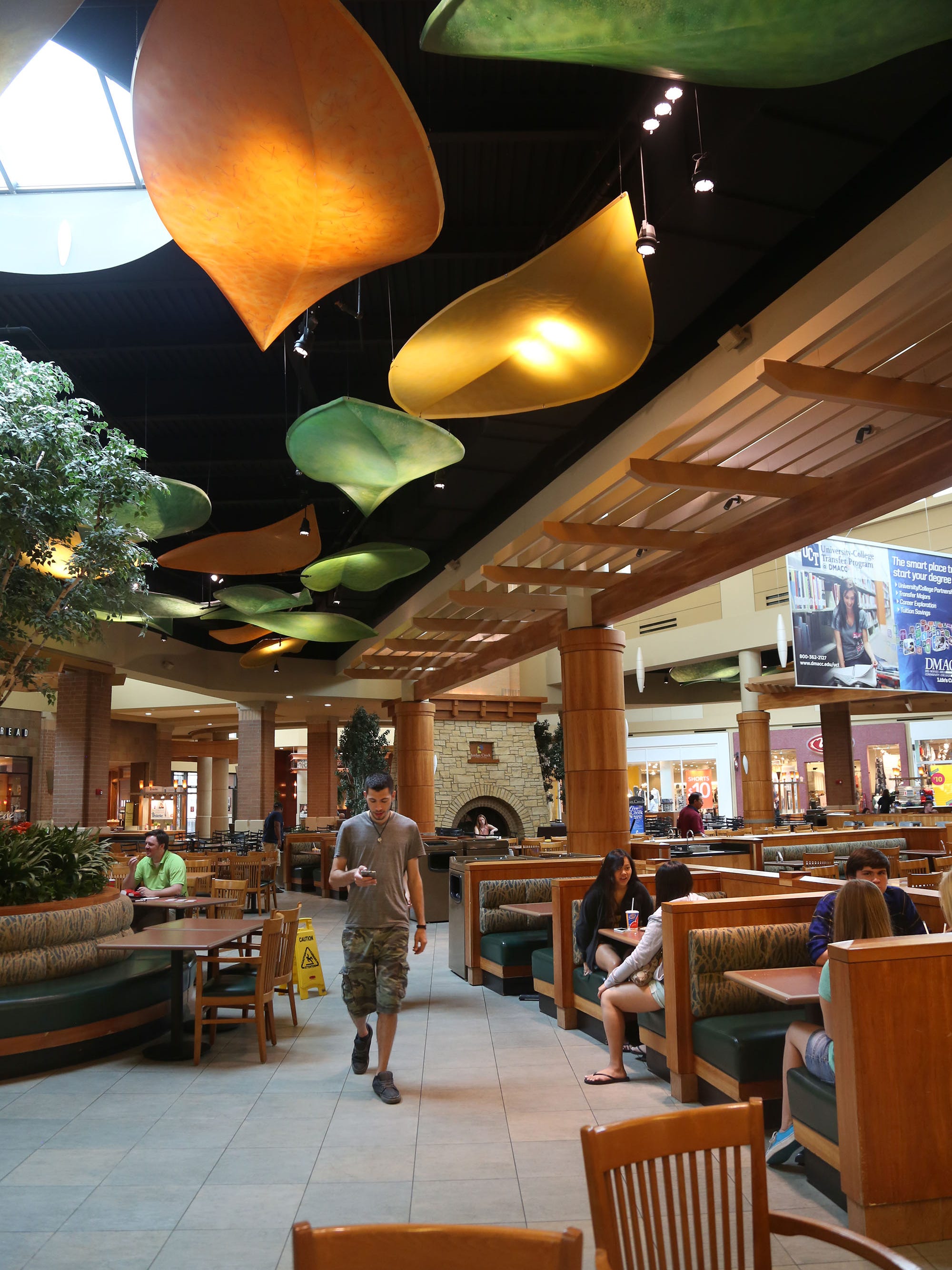 Jordan Creek mall seeks fresh feel on 10th anniversary