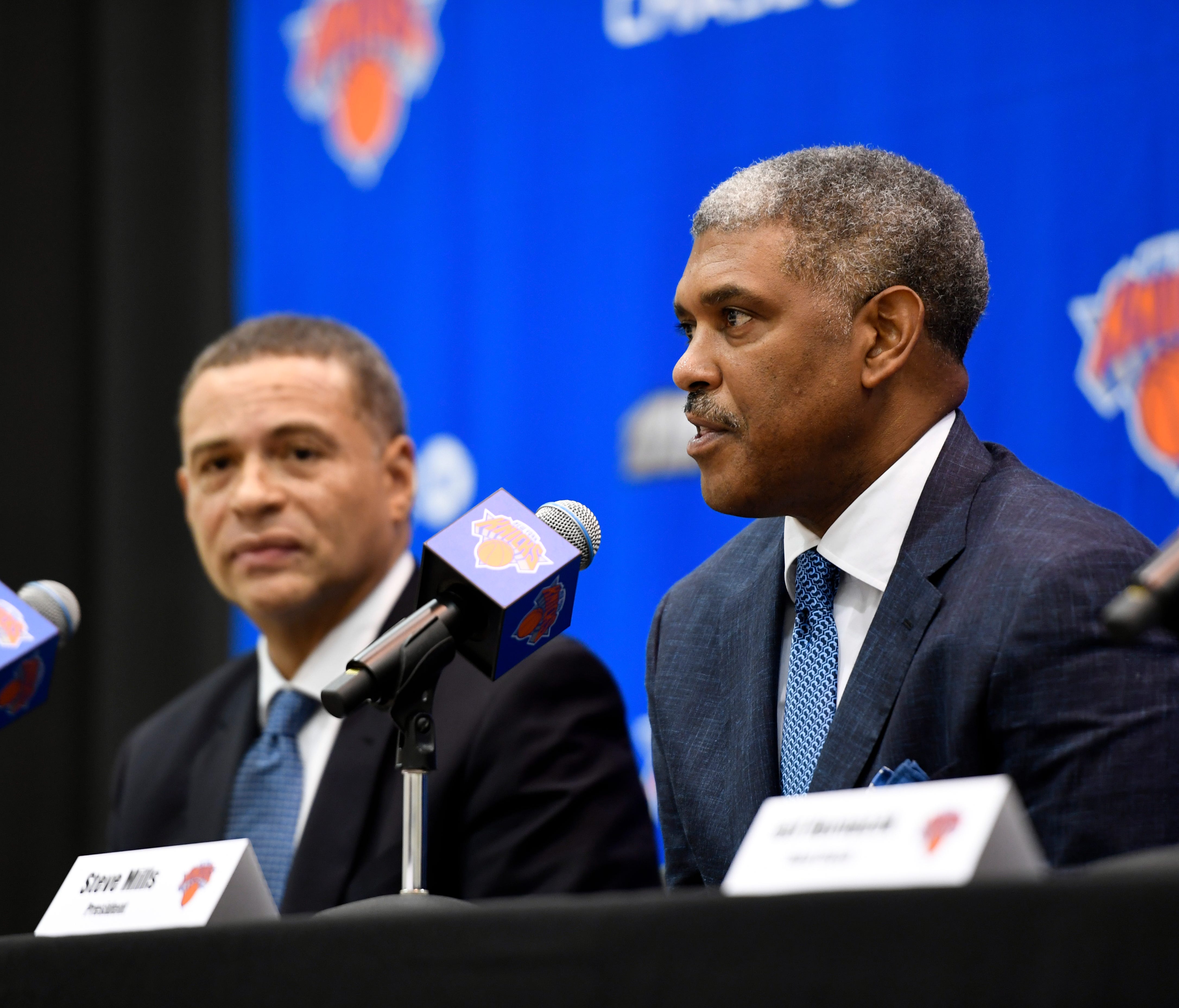 New York Knicks president Steve Mills, right, introduces new general manager Scott Perry, left, during a press conference at the Knicks Training Facility in Tarrytown, NY on Monday, July 17, 2017.