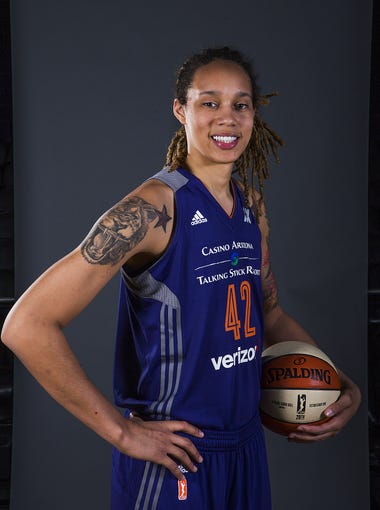 Center Brittney Griner re-signs multi-year contract with Phoenix Mercury