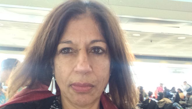 Selfie snapped at an airport gate