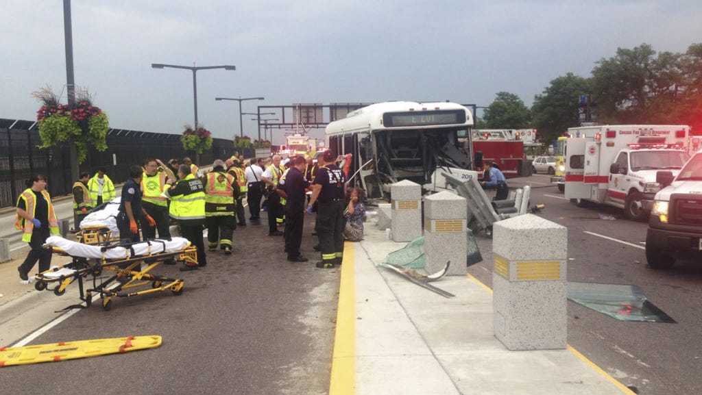 15 Injured In O Hare Shuttle Bus Accident