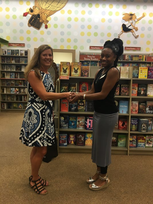 Barnes Noble Aligns With Publisher Socii Media Marketing Of Freehold
