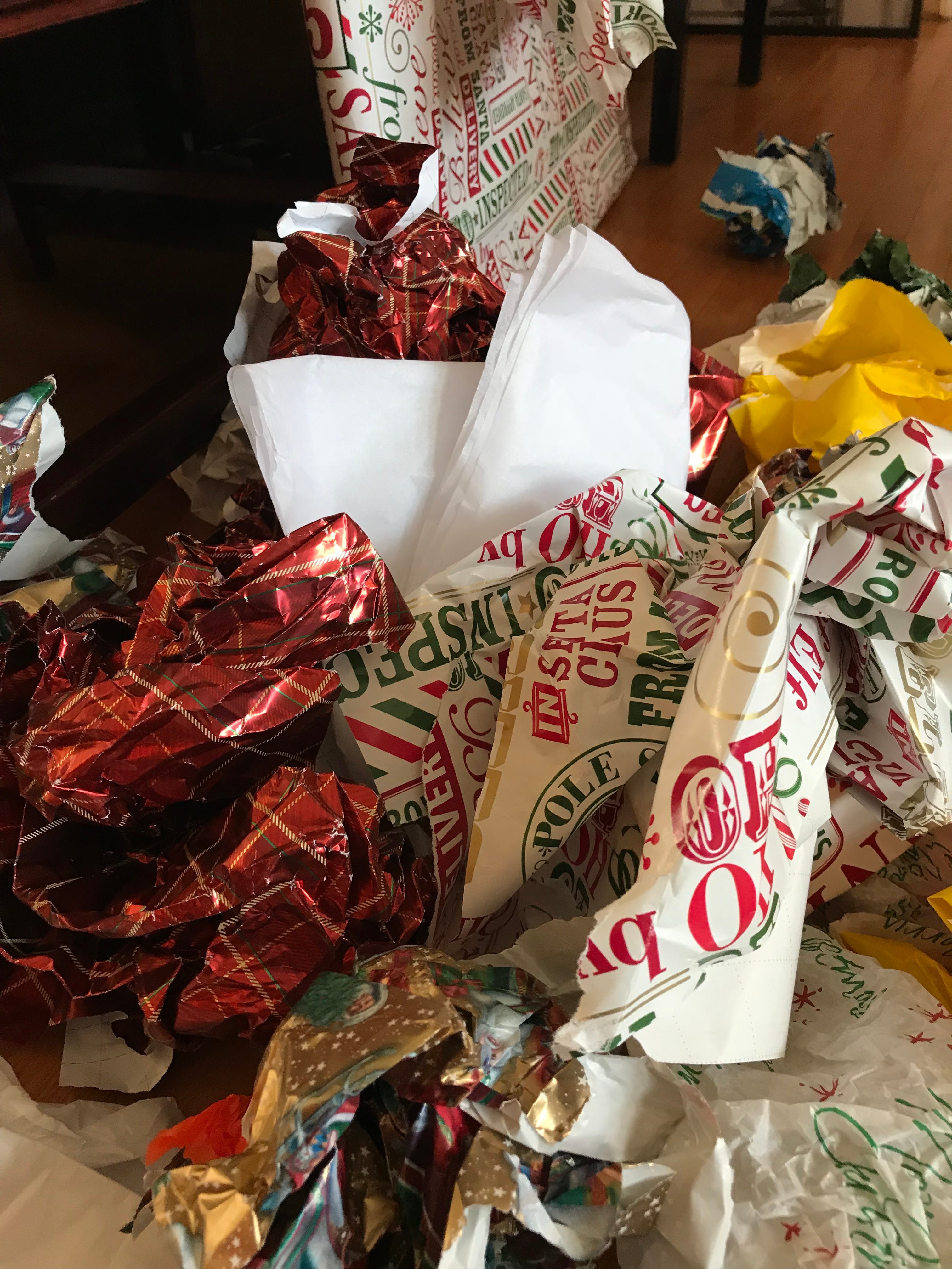 Christmas Wrapping Paper What You Can T Recycle