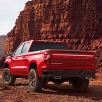 Research 2019
                  Chevrolet Silverado pictures, prices and reviews