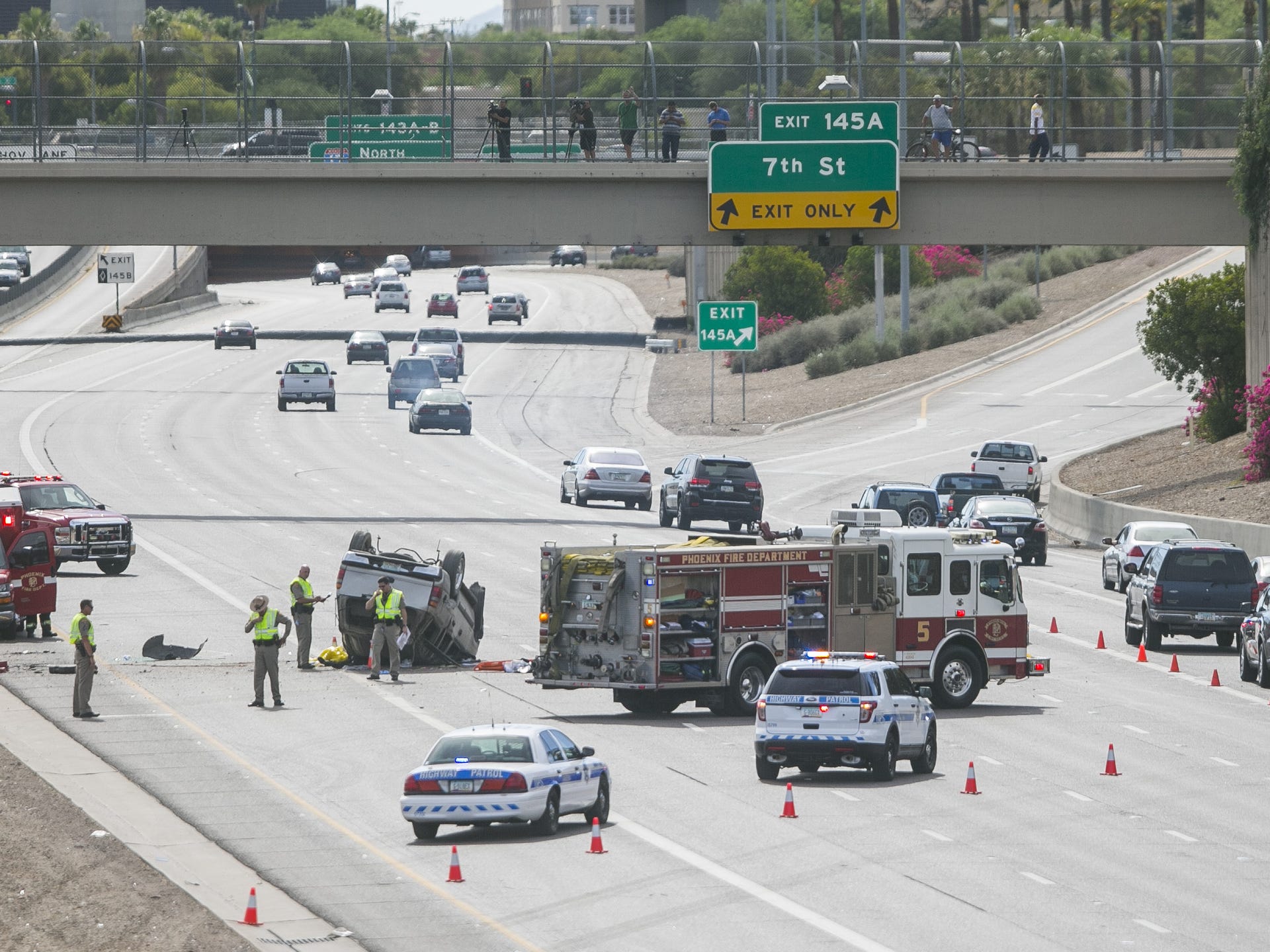 None wearing seatbelts in triple fatal Phoenix crash on I10 involving