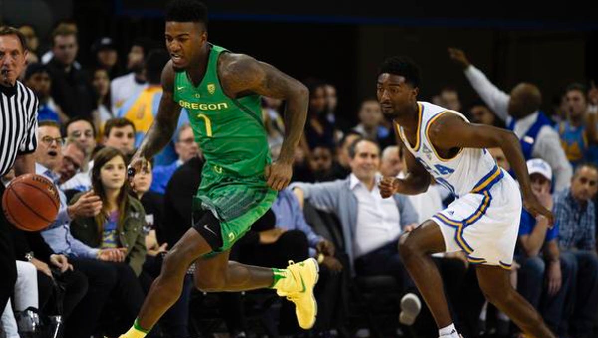 Live Updates Cheerleader Injured As Oregon Ducks Basketball
