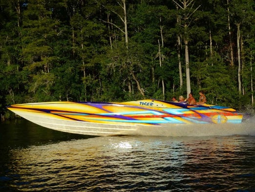 Get relocating on this 2004 Cigarette Racing Tiger that