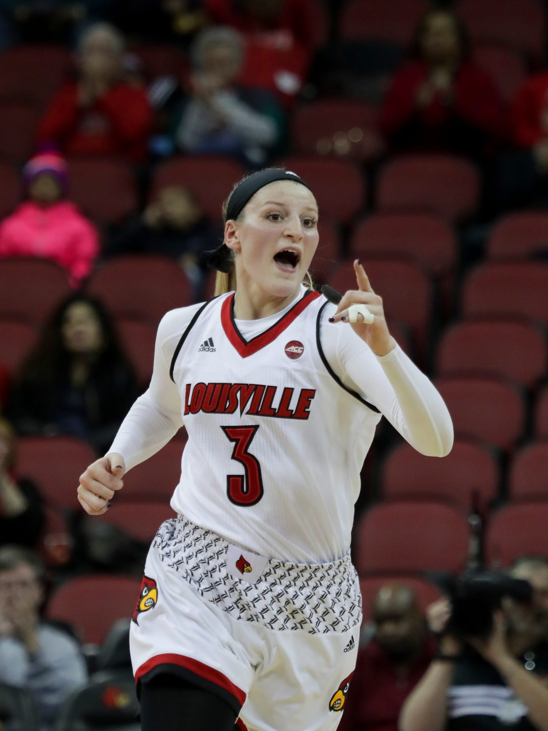 Louisville Women S Basketball Survives Virginia Tech In Acc