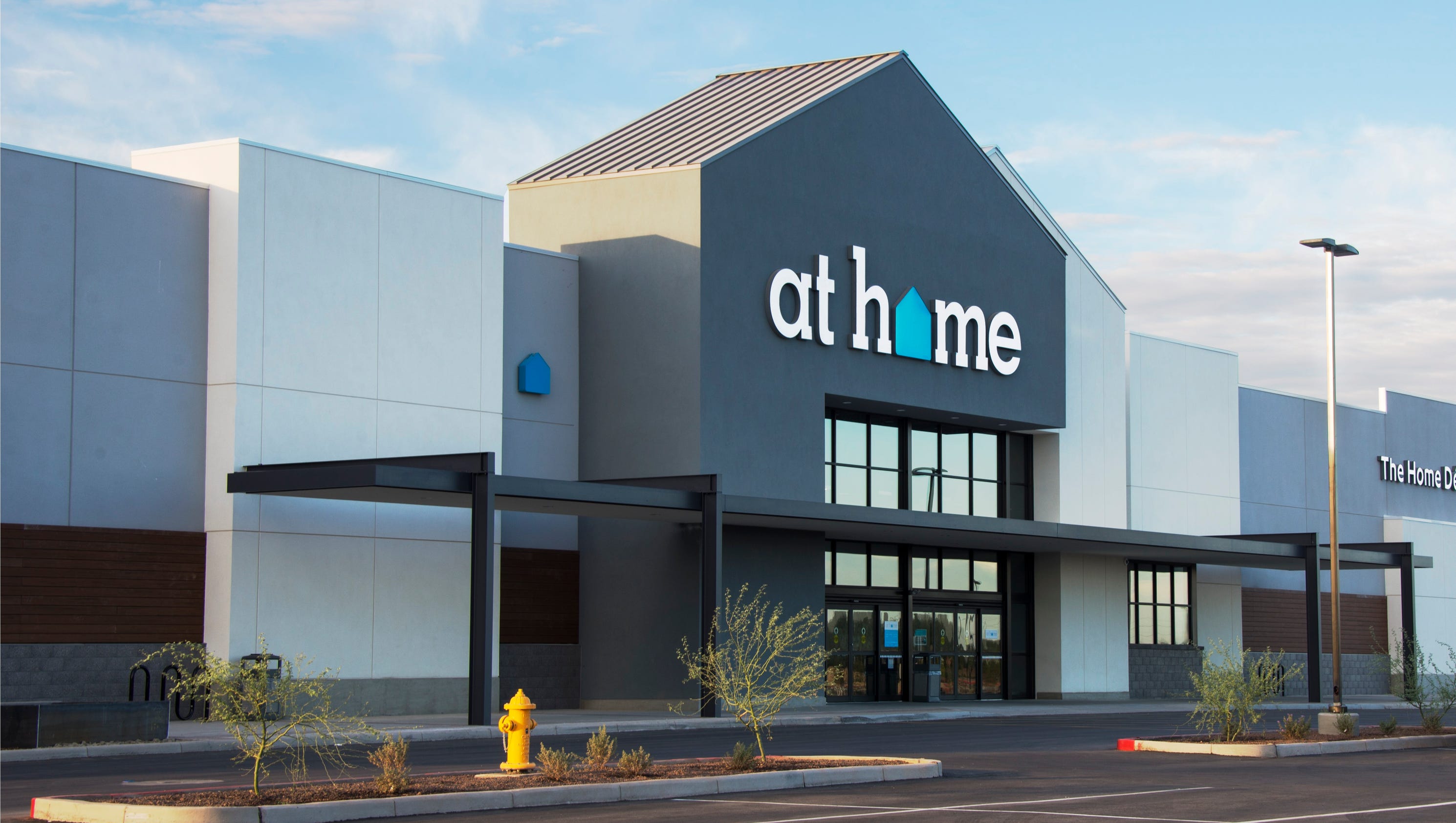At Home store opens to public in Roseville, Mich.