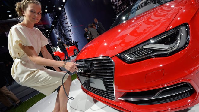 excuus wees gegroet Martelaar Review: Audi's A3 e-tron plug-in is hot little performer