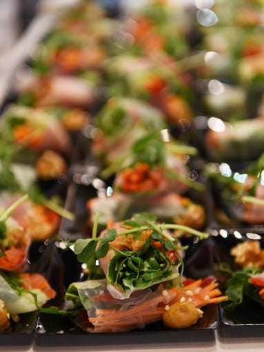 Crudite wraps filled with cucumber, tomato, carrot