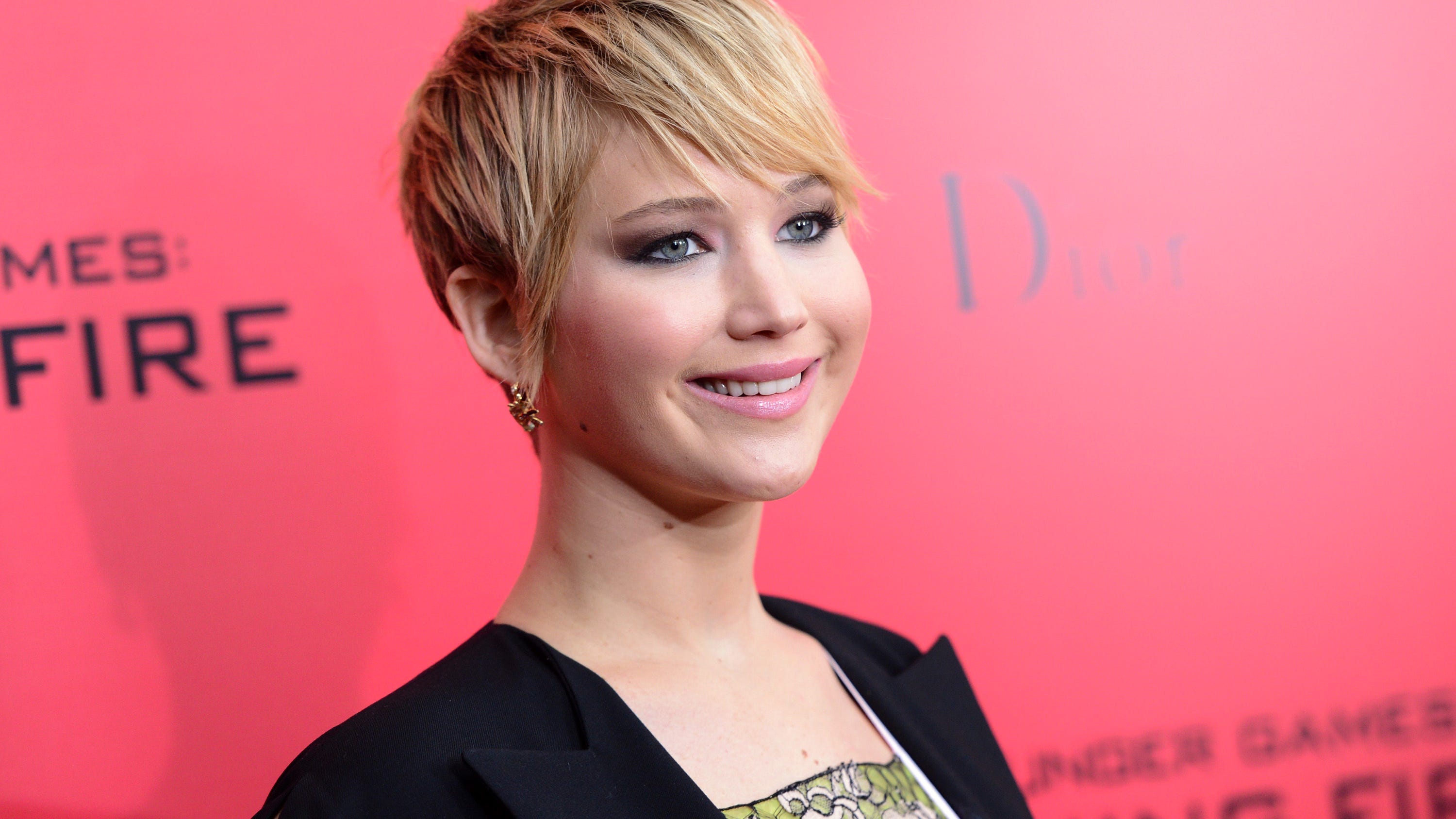 Nude photos of Jennifer Lawrence leaked on Web