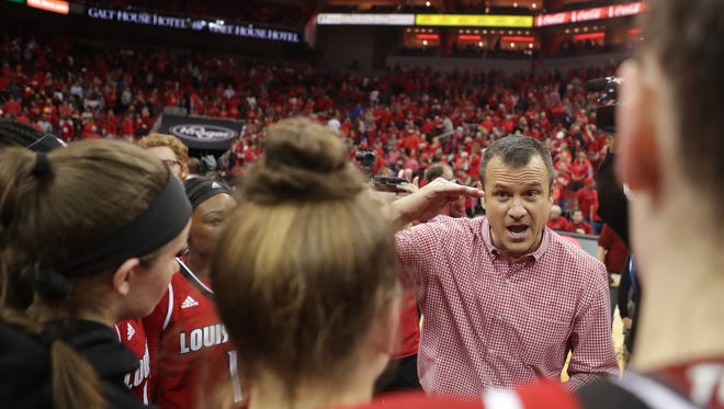 Jeff Walz Wants No Part Of The Open Louisville Men S Basketball Job