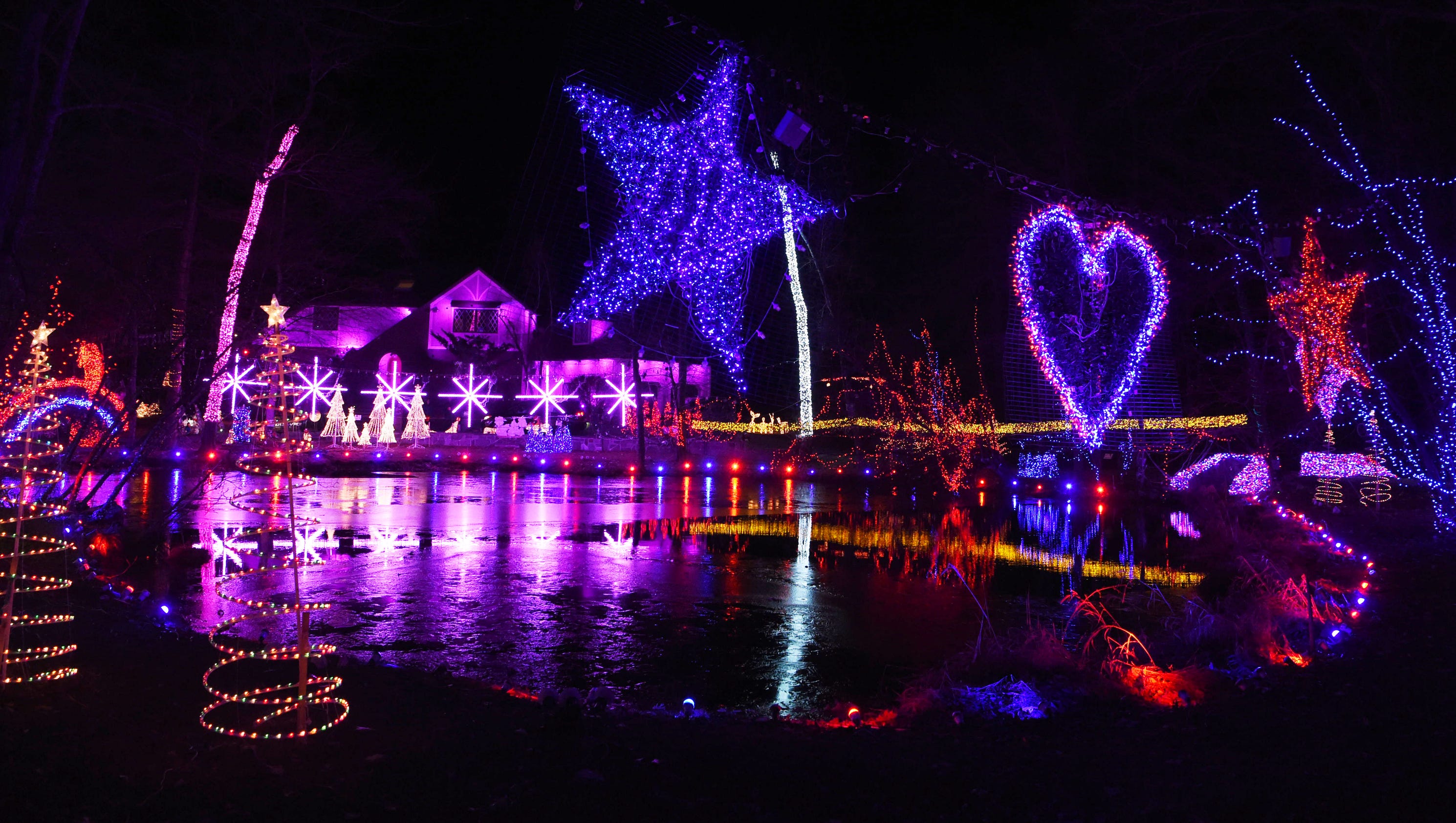 Union Vale light display a dazzling holiday tradition
