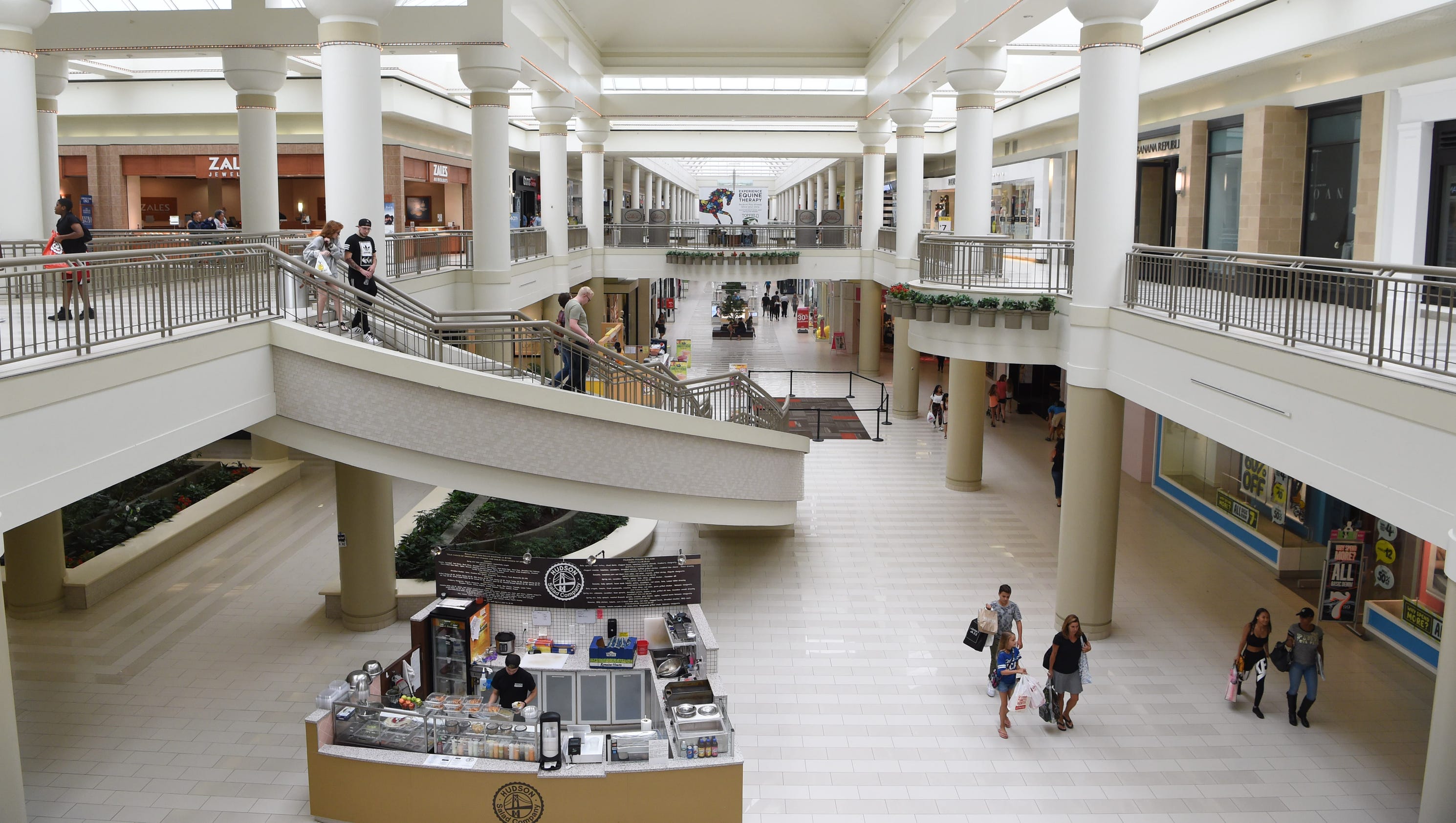 Poughkeepsie Galleria turns 30; new activities, tenants draw customers