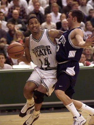 Charlie Bell moved to point guard in 2000-01 and led MSU to another Big Ten title and Final Four, while being recognized as an All-American.