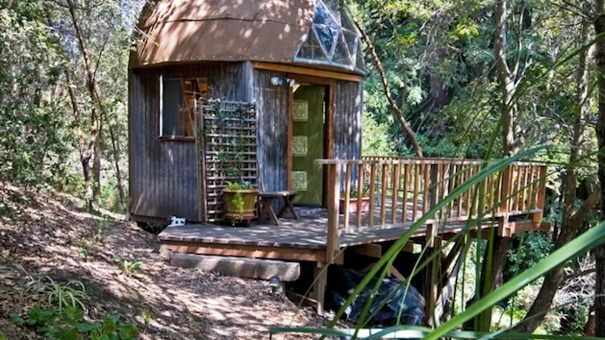 This Strange Rustic California Cabin Is The Most Popular Property