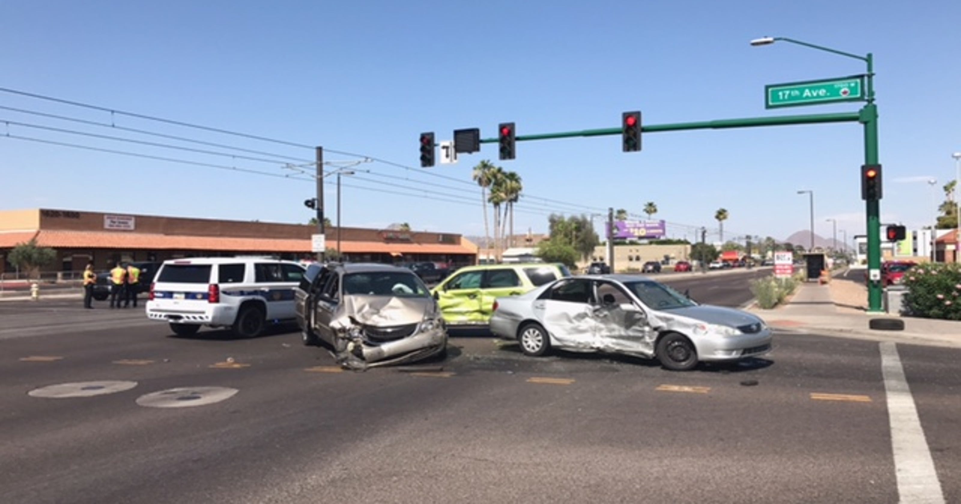 T-bone crash occurs in central Phoenix intersection