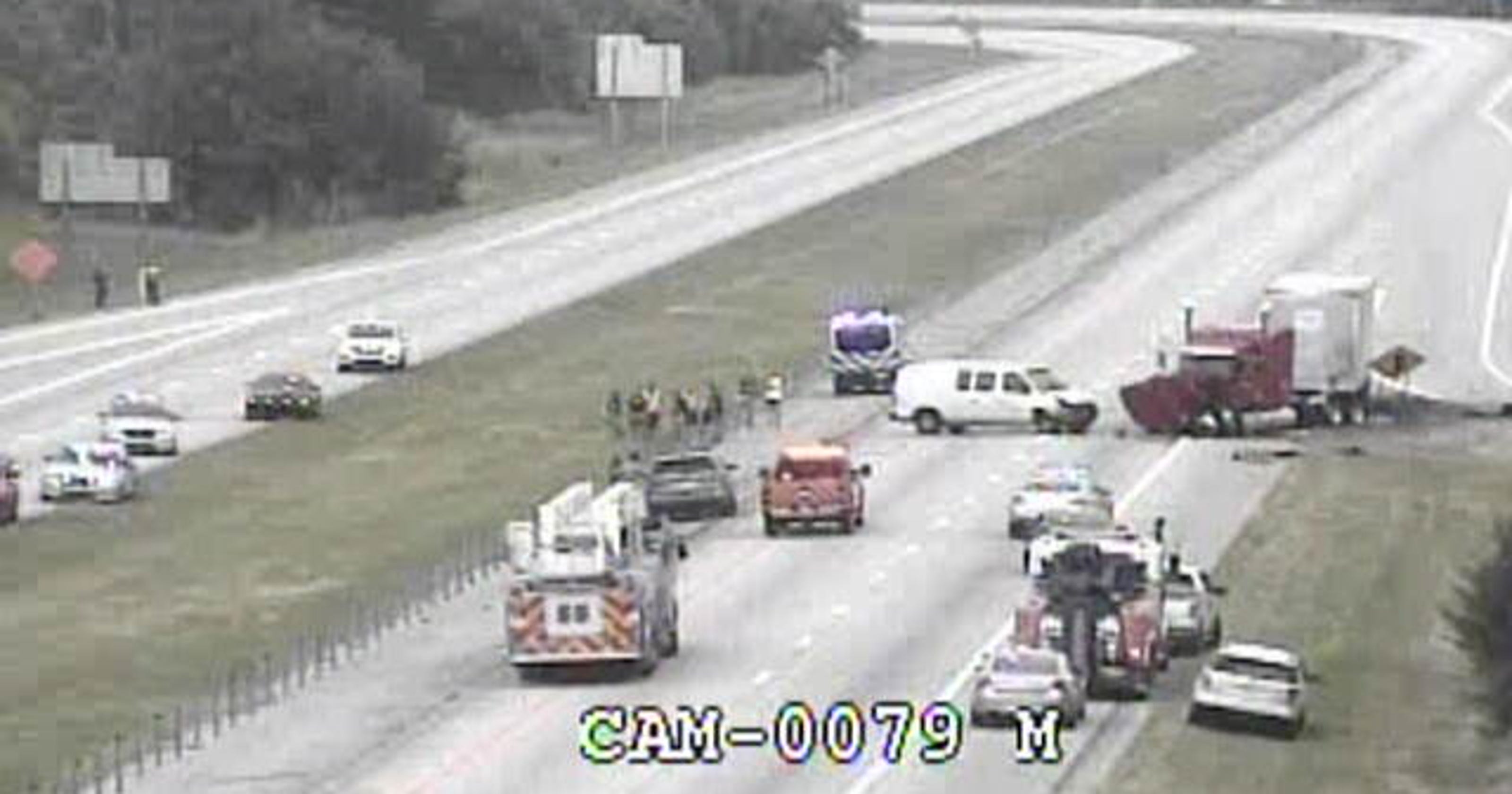 Truck Accident Louisville Ky - pon9e8u