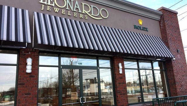 Leonardo Jewelers will hold a grand opening at its new store at 665 Middlesex Ave., Metuchen, between 4 and 8 p.m. Thursday, Nov. 2.