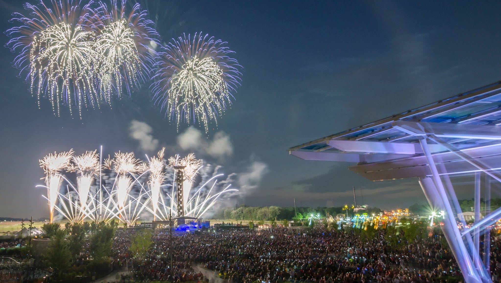 Red, White and Blue Ash What you need to know before you go