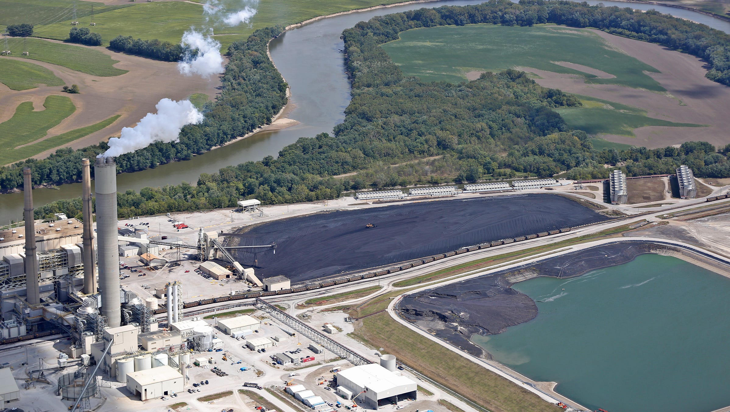 Coal ash puts arsenic, lead and radium in groundwater, new data confirms