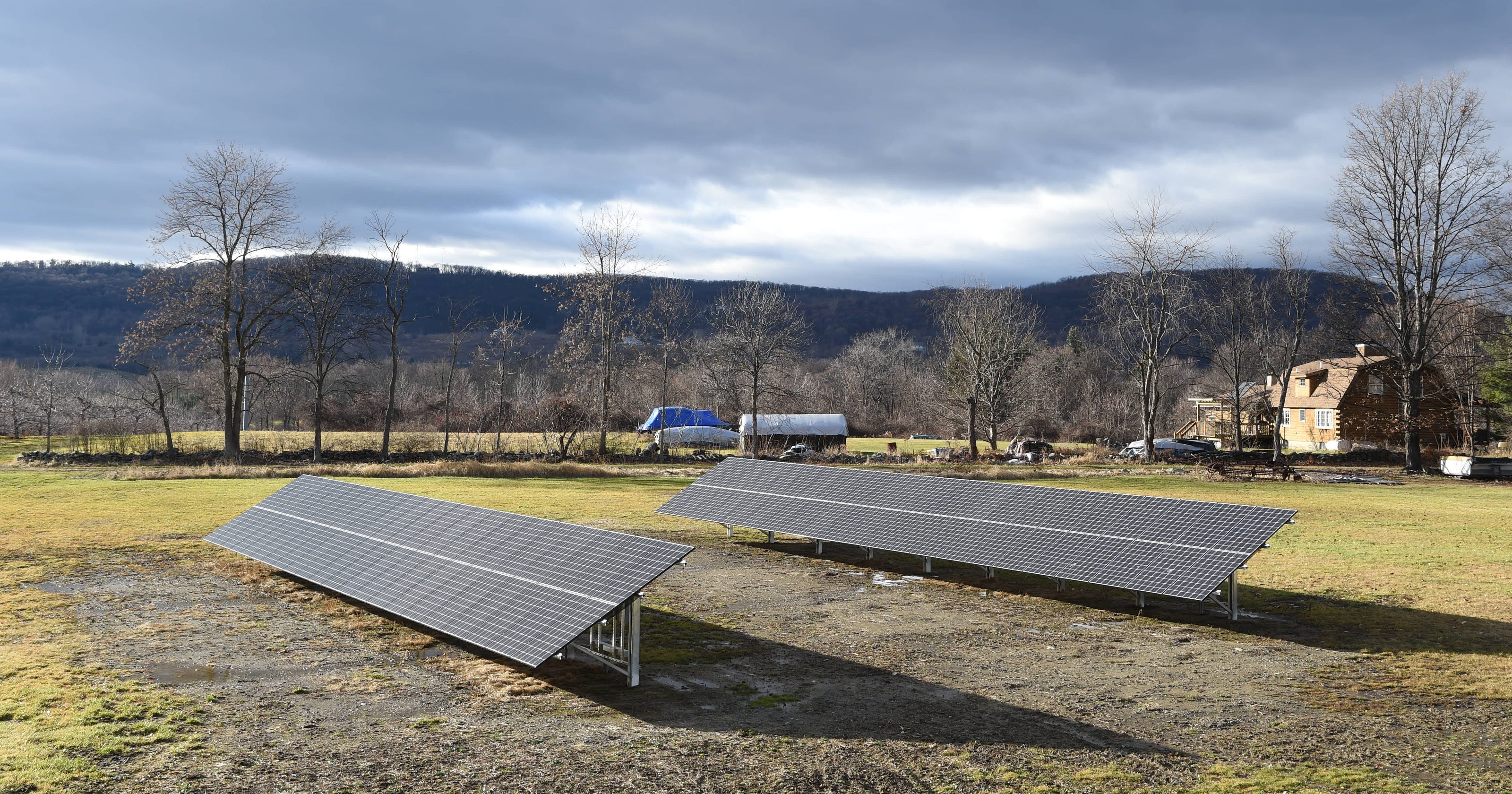 Solar panel plan sparks Arlington schools controversy