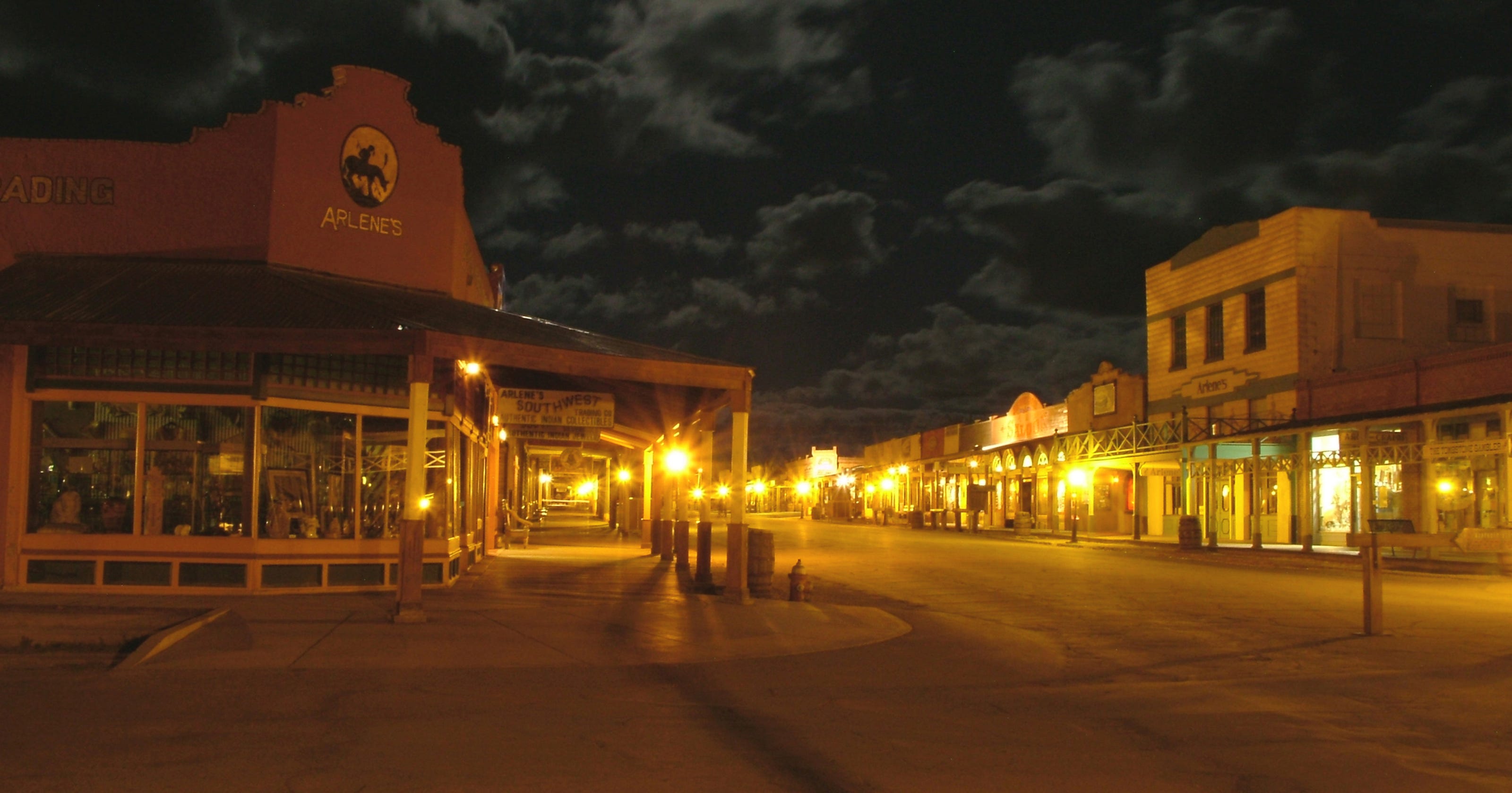Tombstone at Twilight New life for dusty Western town