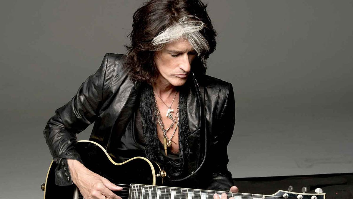 Aerosmith S Joe Perry On Sharing A Burger With Chuck Berry Alice Cooper And That Proposed Farewell Tour