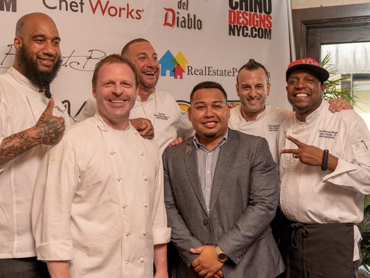 Hell S Kitchen Celebrity Chefs Impress Diners At Bistro 41