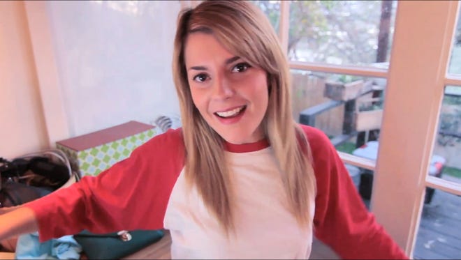 Youtube Star Grace Helbig Is Headed To Tv With The Grace Helbig Project 