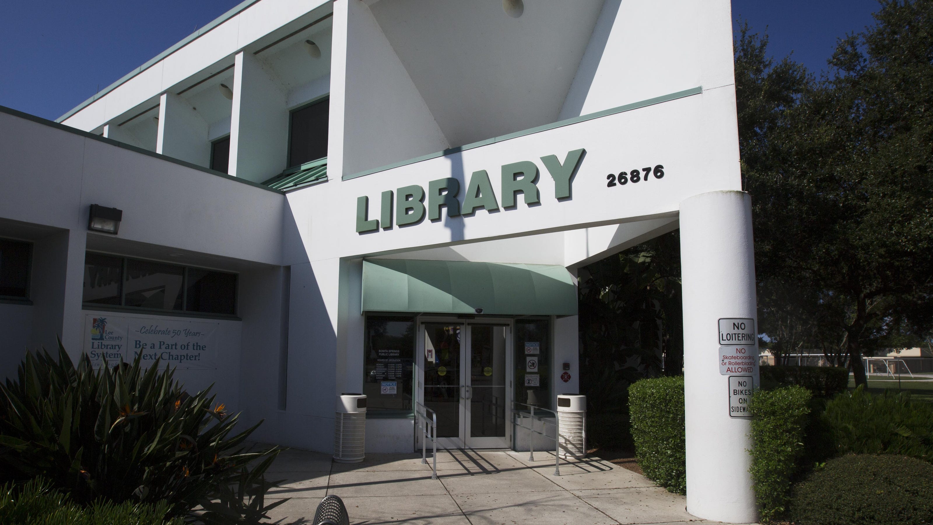 Lee County prepares to give old Bonita Springs library to city