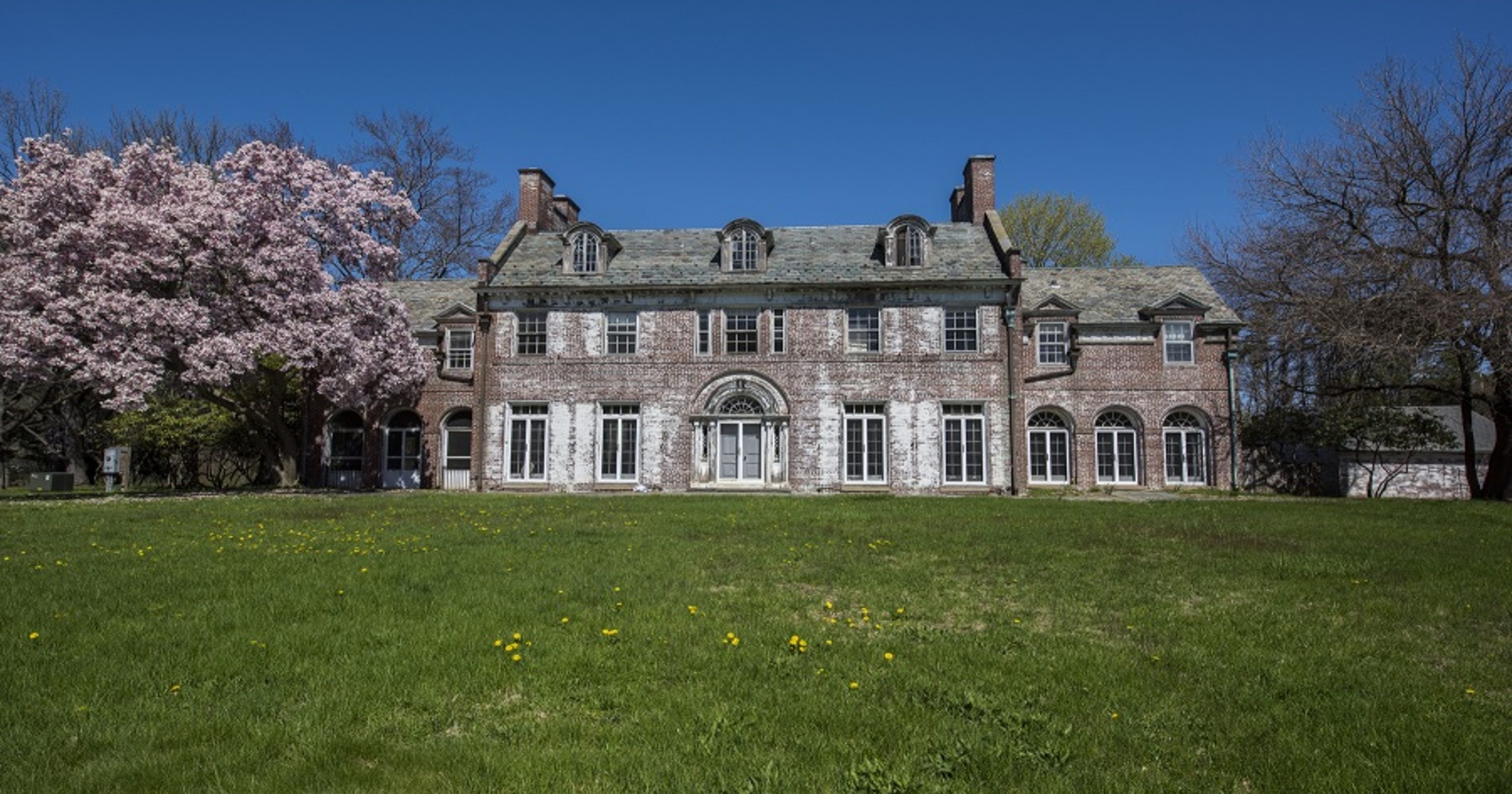 1.3M 1920s Purchase mansion goes to auction