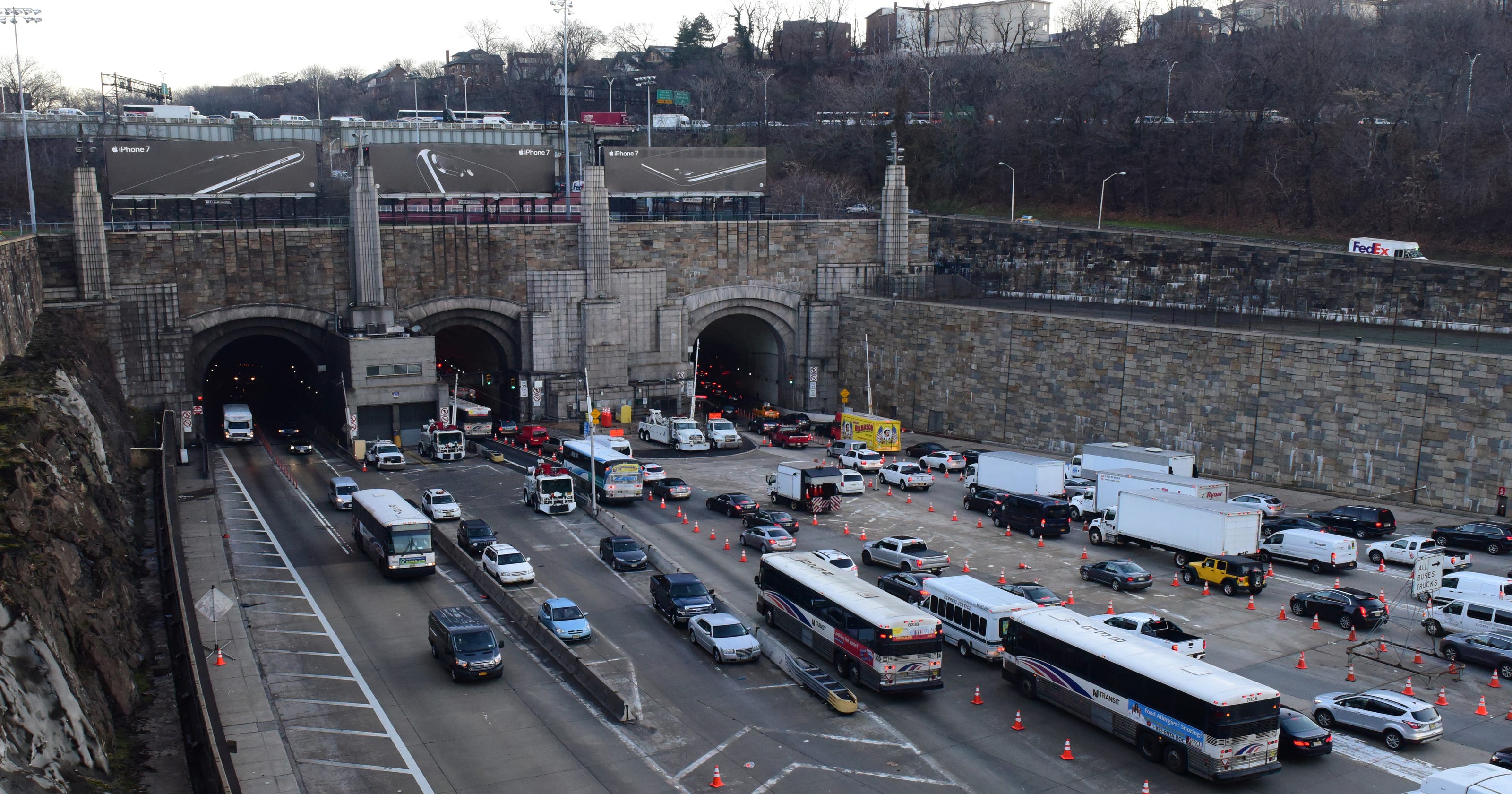 Six arrested after chase inside Lincoln Tunnel