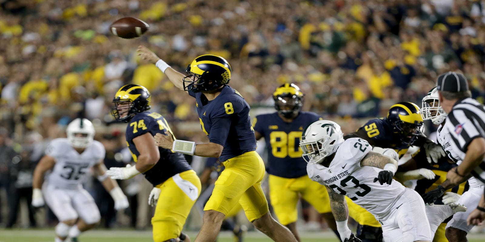 Michigan Football Commits 5 Turnovers In 14 10 Loss To Michigan State