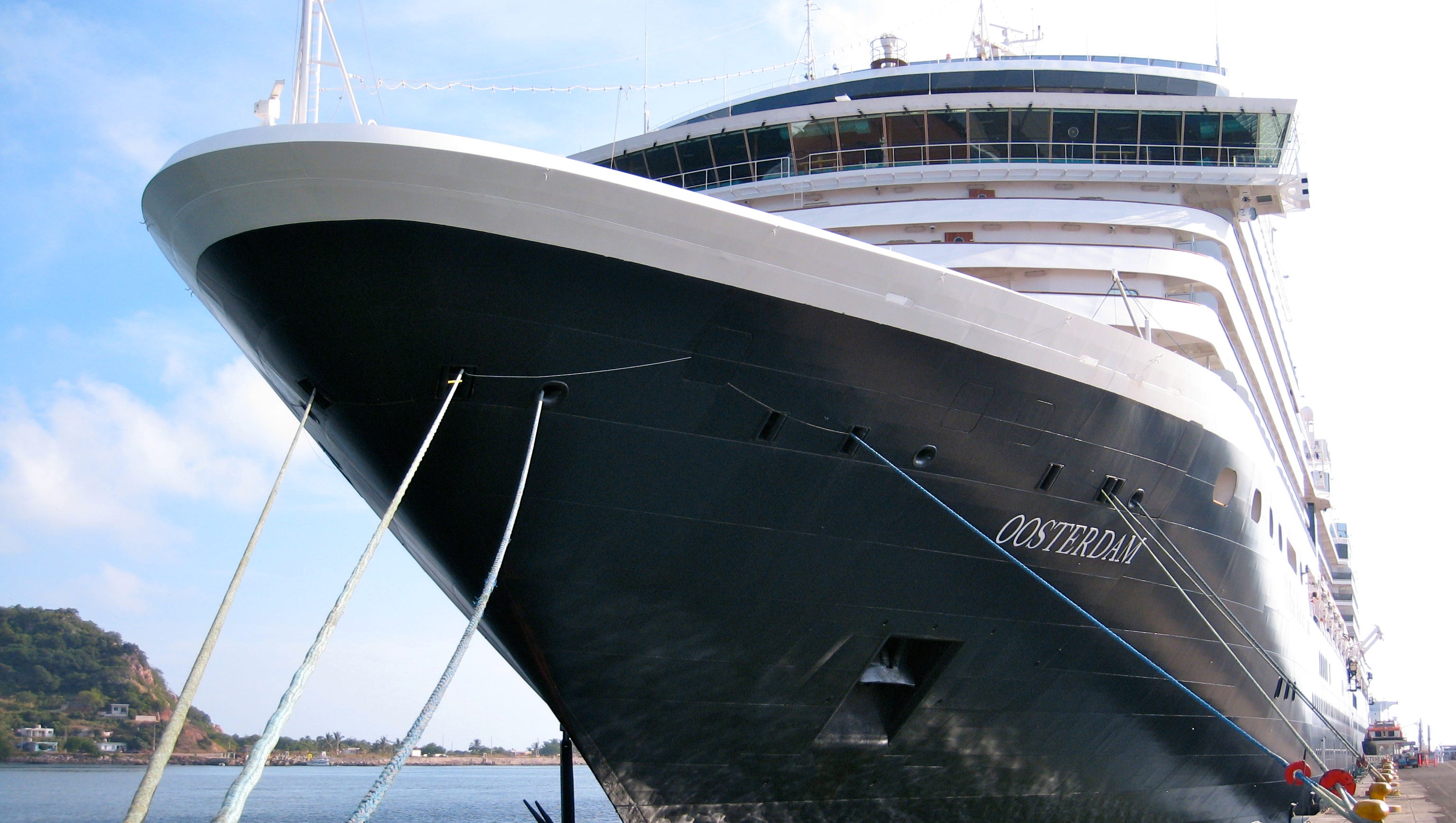 Holland America cruise ships collide at Vancouver port
