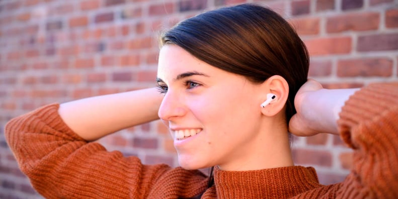 Apple Airpods Pro Sale These Wireless Earbuds Return To Their Lowest Price
