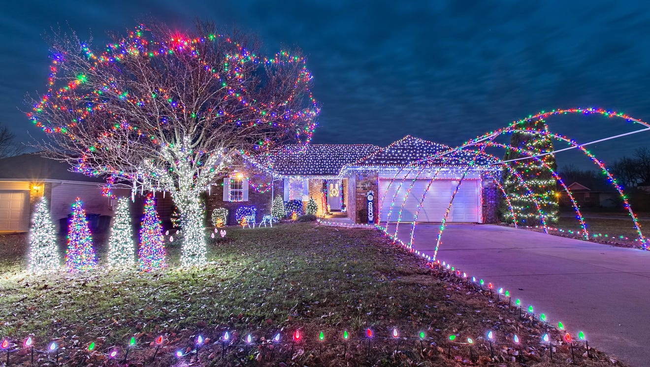 Where to find the best Christmas lights Displays 2017 around Springfield